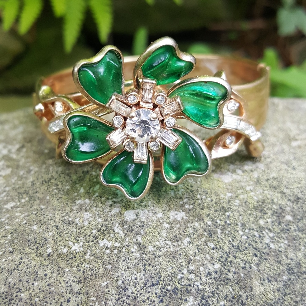 Vintage green floral bracelet